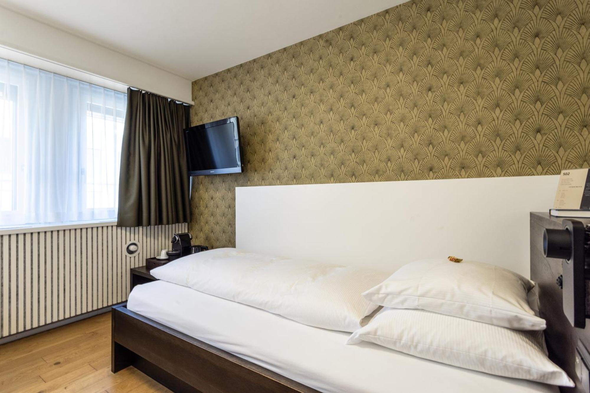Classic Single Room with Air Conditioning,1622006876:JPEG